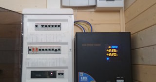 Установка и подключение стабилизаторов напряжения от 568 руб в Новороссийске - ЭлектроНвр